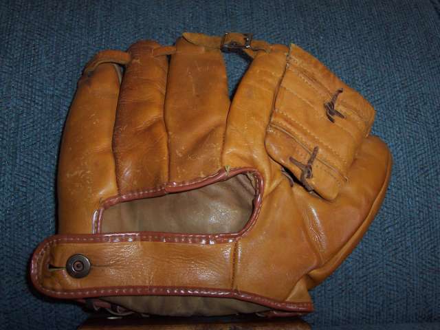 Johnny Antonelli Globe JA47 Back